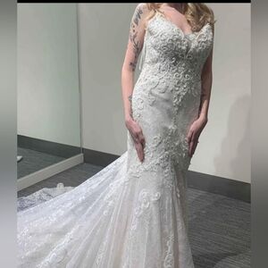 Elegant Lace Wedding Dress